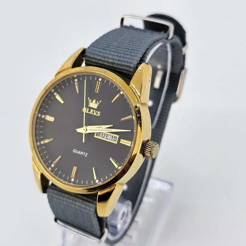 Men's Analog Watch 38MM Black Dial Day Date NEW Gray Canvas Band NEW Battery